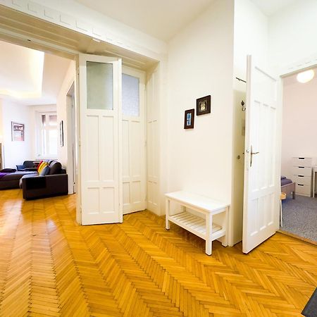 Spacious 4Br Oasis In Central Budapest - Bp Sky Bagian luar foto