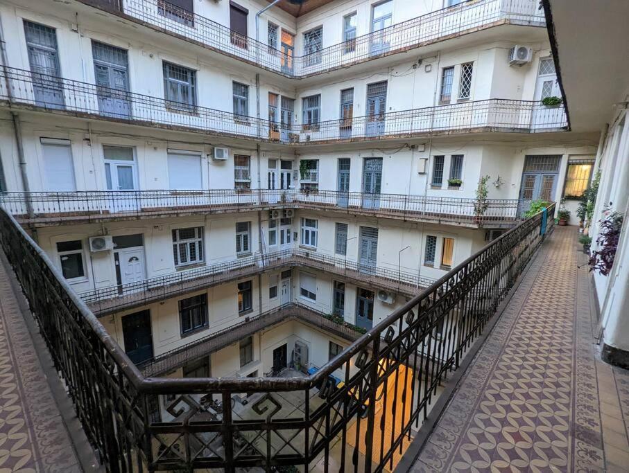 Spacious 4Br Oasis In Central Budapest - Bp Sky Bagian luar foto