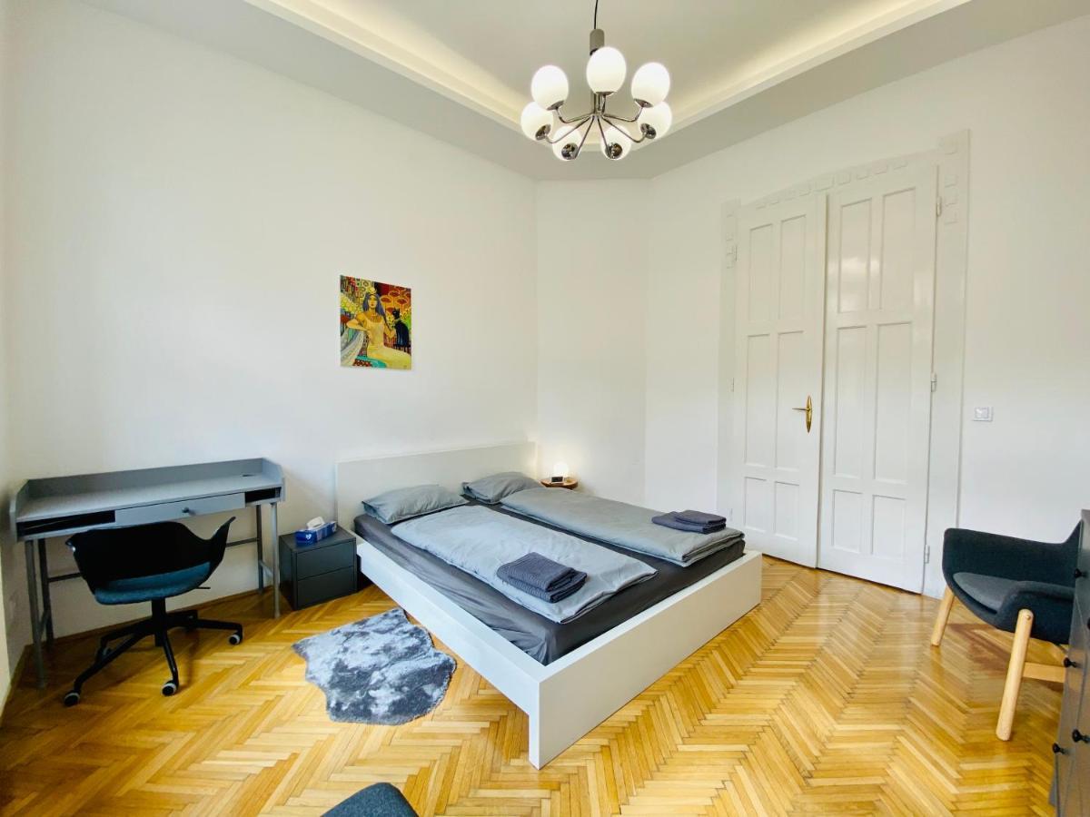 Spacious 4Br Oasis In Central Budapest - Bp Sky Bagian luar foto