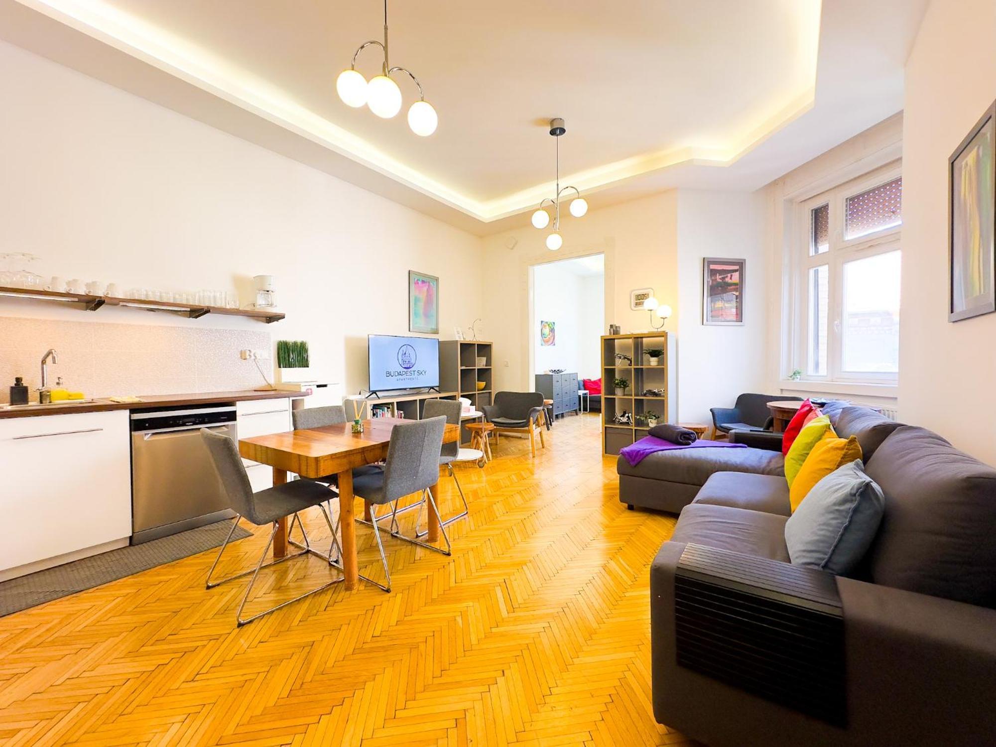 Spacious 4Br Oasis In Central Budapest - Bp Sky Bagian luar foto